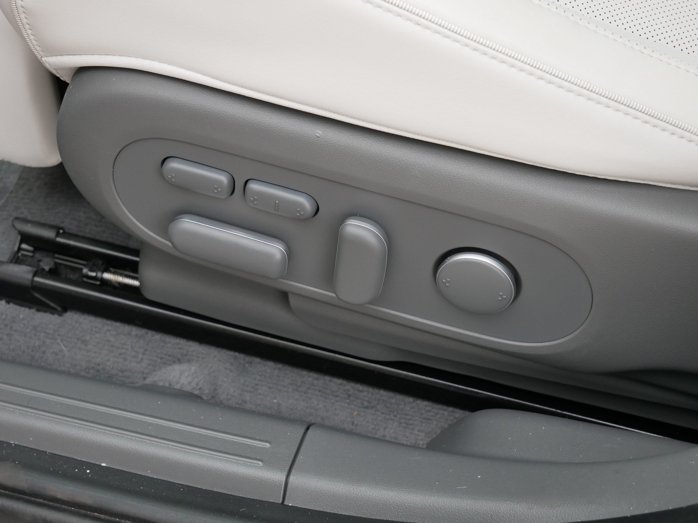 Certified 2024 Hyundai Ioniq 5 Limited AWD/4WD image 20