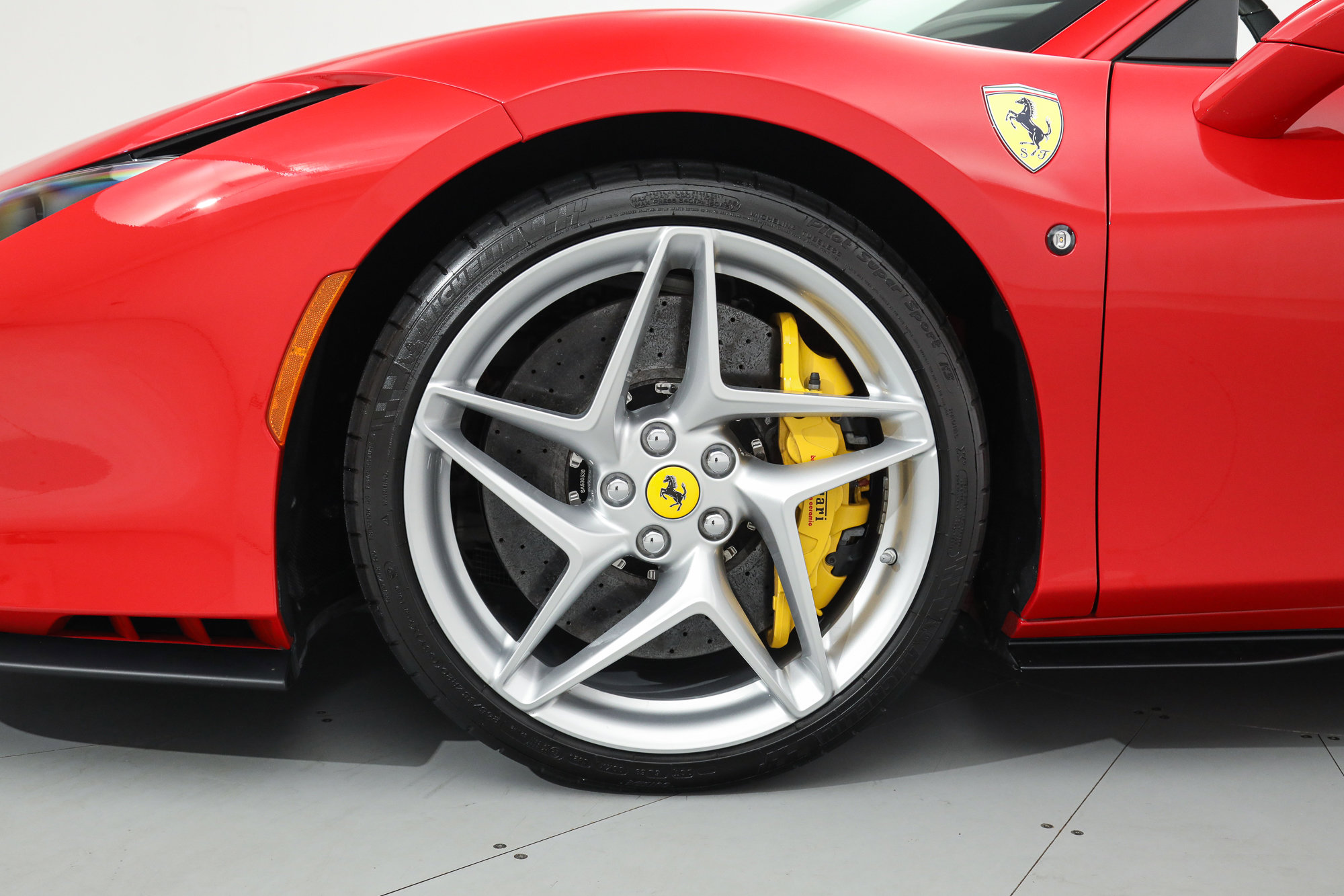 Certified 2021 Ferrari F8 Tributo RWD image 44