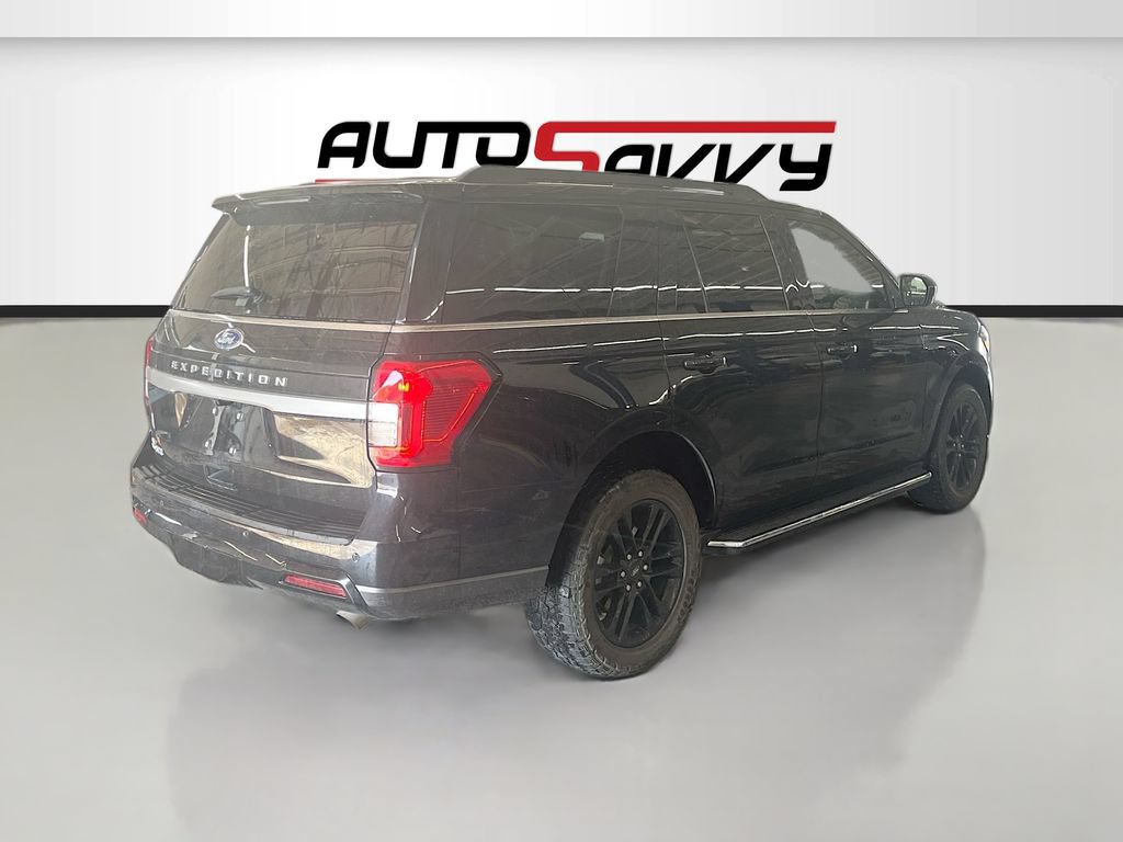 Used 2023 Ford Expedition XLT AWD/4WD image 7