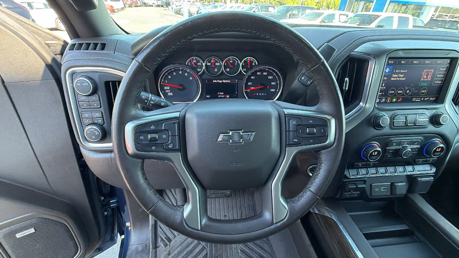Used 2021 Chevrolet Silverado 1500 LT Trail Boss w/ Convenience Package II AWD/4WD image 18