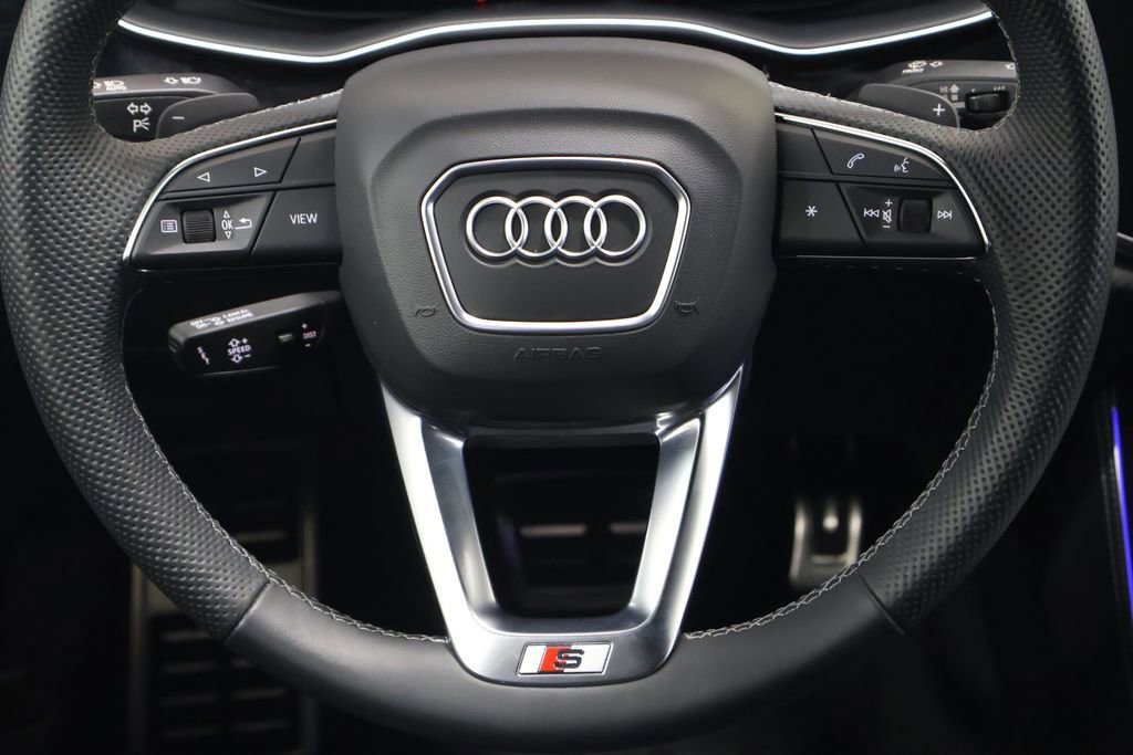 Used 2024 Audi SQ8 Prestige w/ Prestige Package image 17