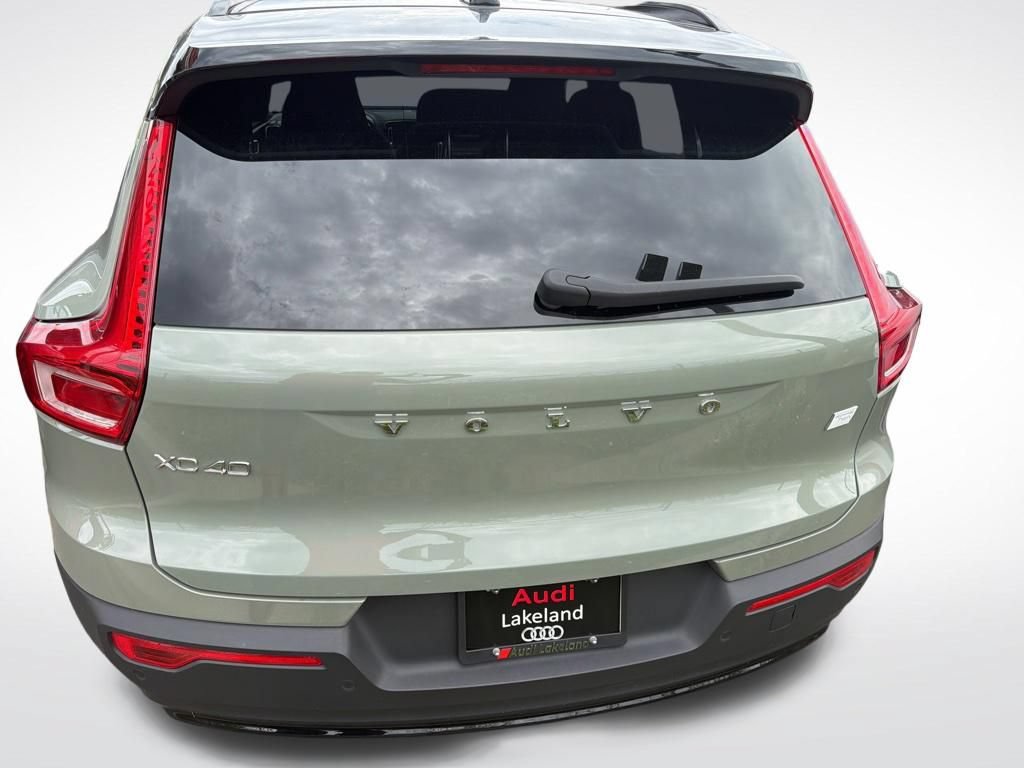 Used 2023 Volvo XC40 Recharge Ultimate AWD/4WD image 6