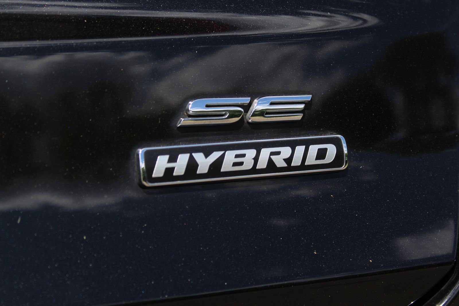 Used 2020 Ford Fusion SE FWD image 27