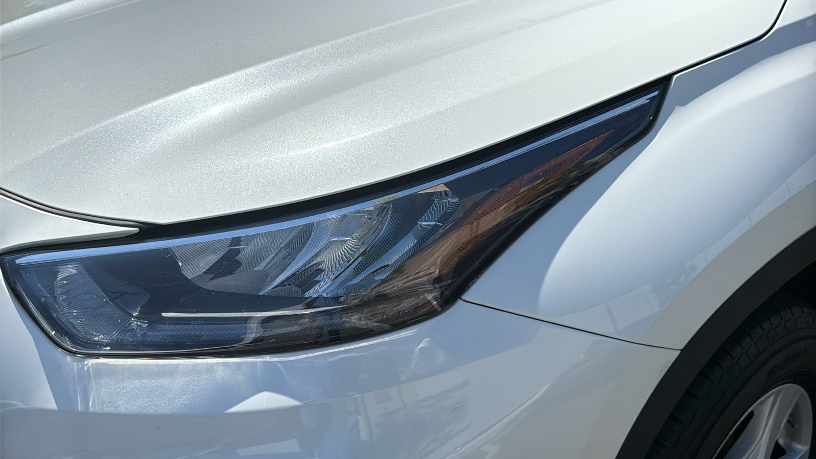 Used 2020 Toyota Highlander LE AWD/4WD image 7