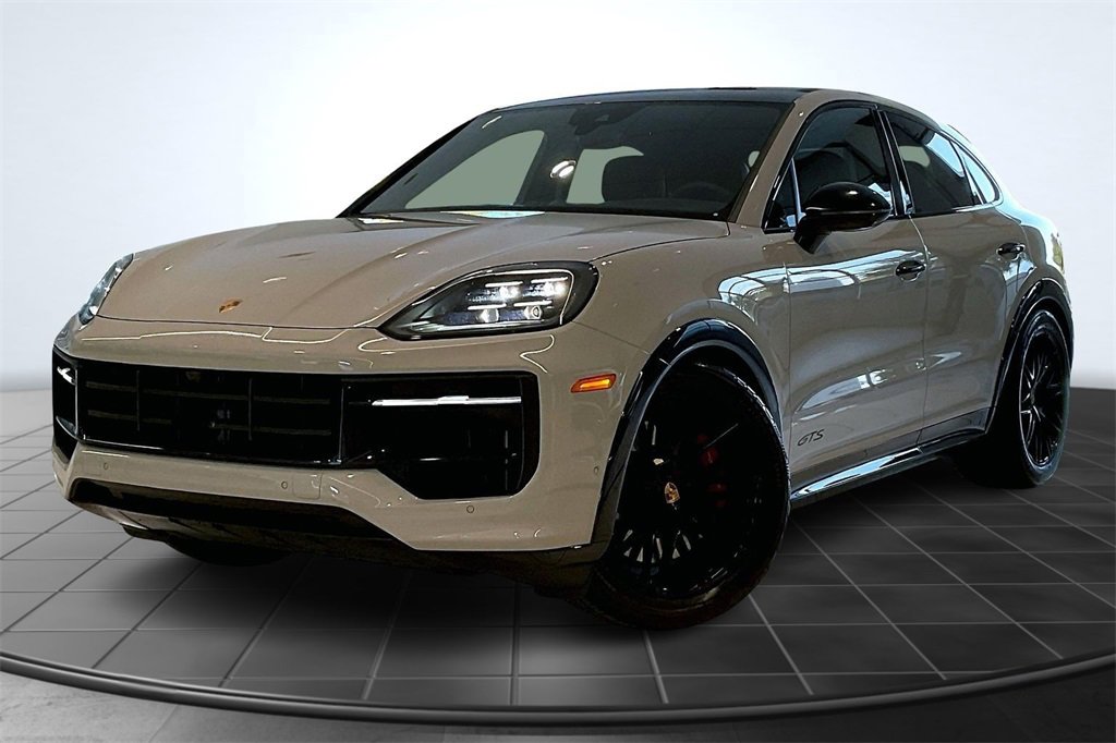 Used 2025 Porsche Cayenne GTS image 12