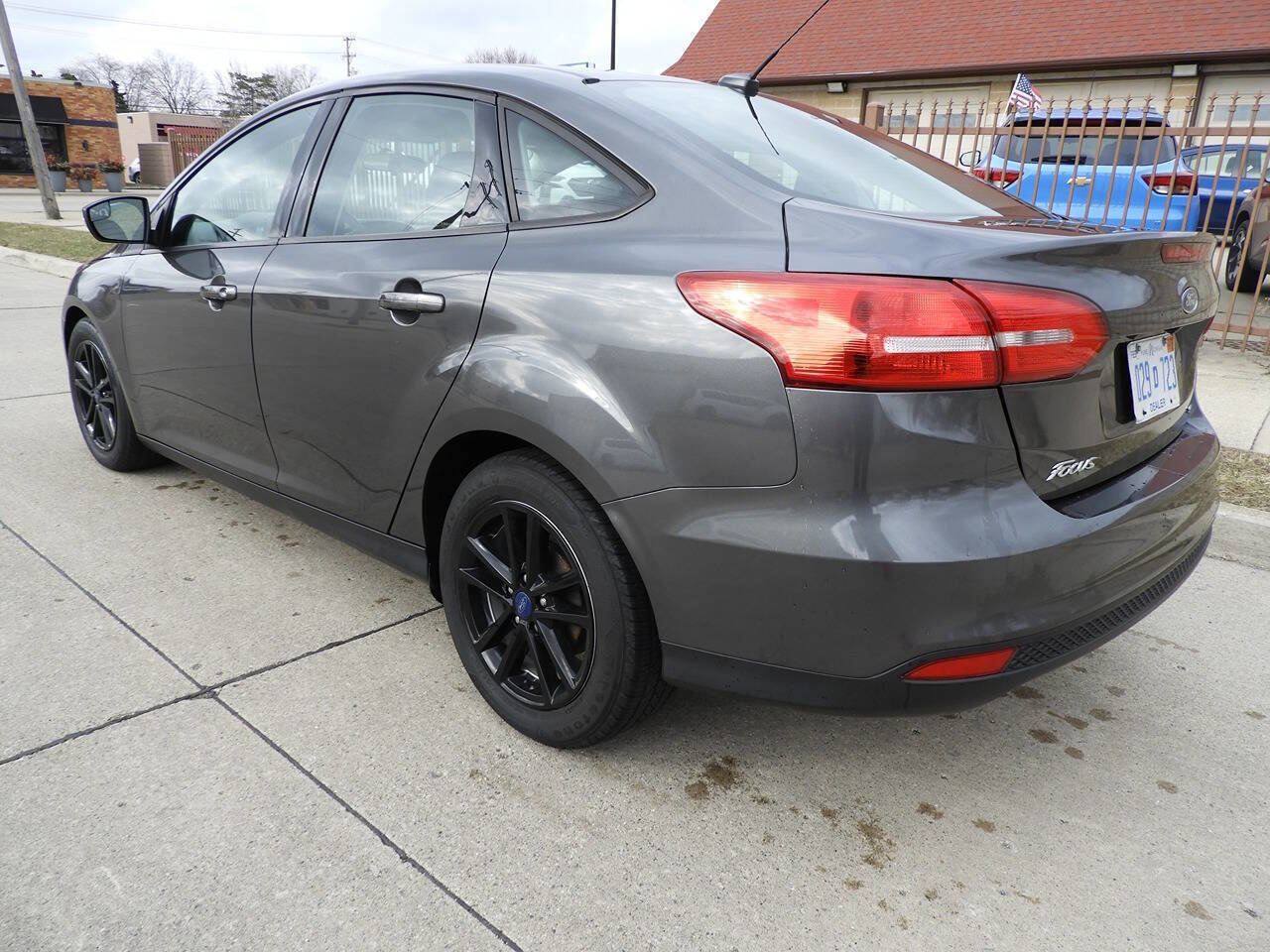 Used 2017 Ford Focus SE image 7