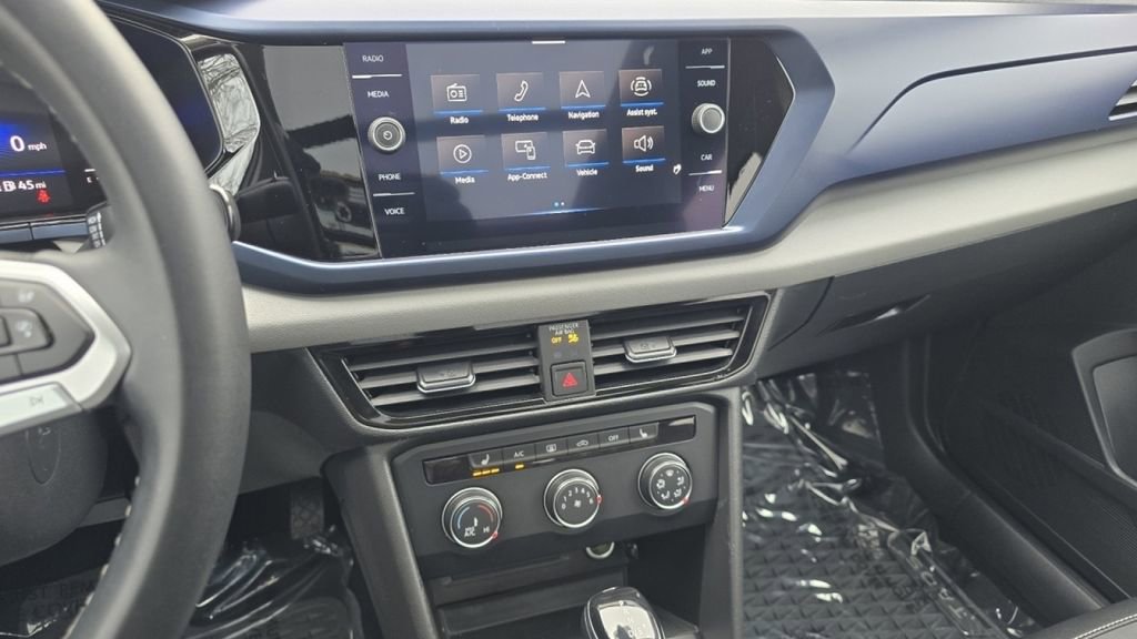 Used 2022 Volkswagen Taos SE w/ Panoramic Sunroof Package image 28