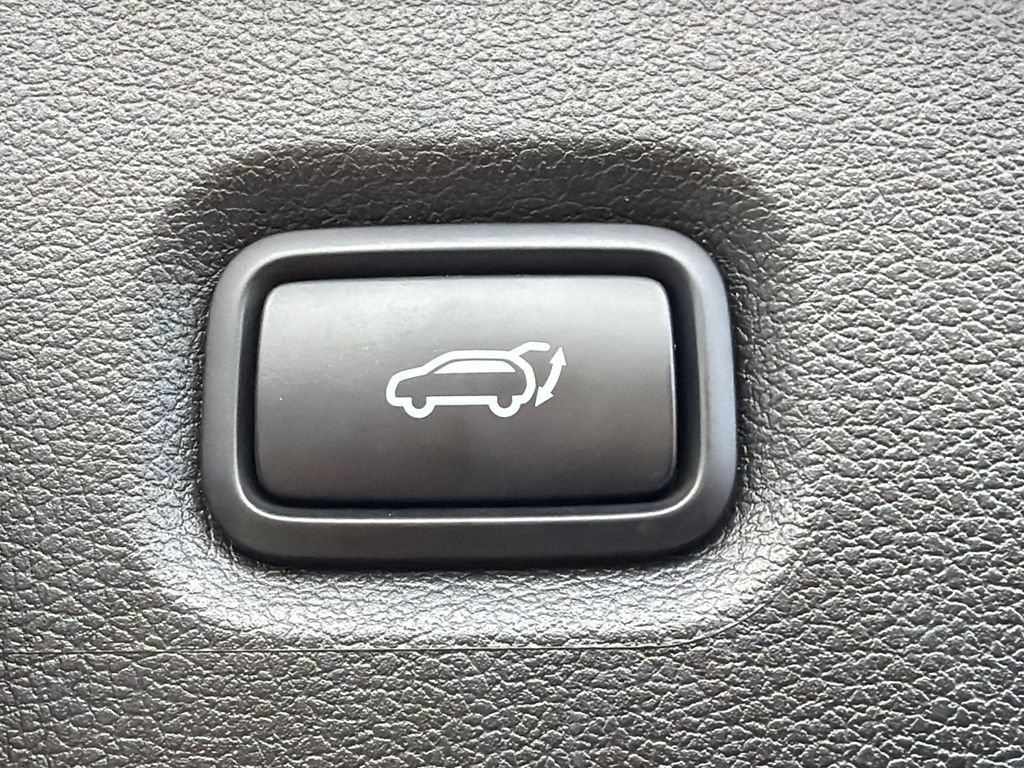 Used 2023 Hyundai Santa Fe SEL w/ Premium Package FWD image 19