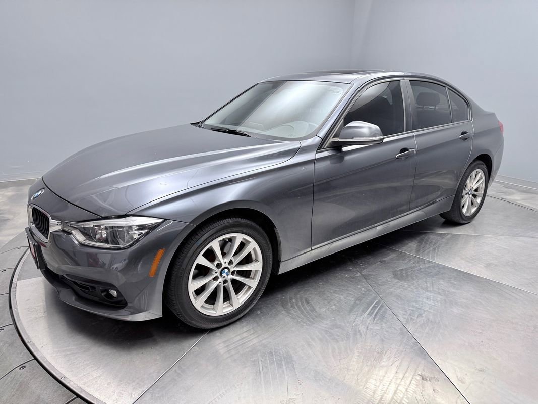 Used 2018 BMW 320i xDrive Sedan image 1