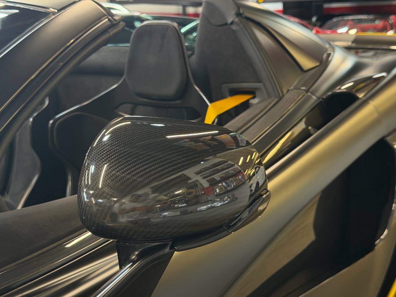 Used 2020 McLaren 600LT Spider RWD image 17