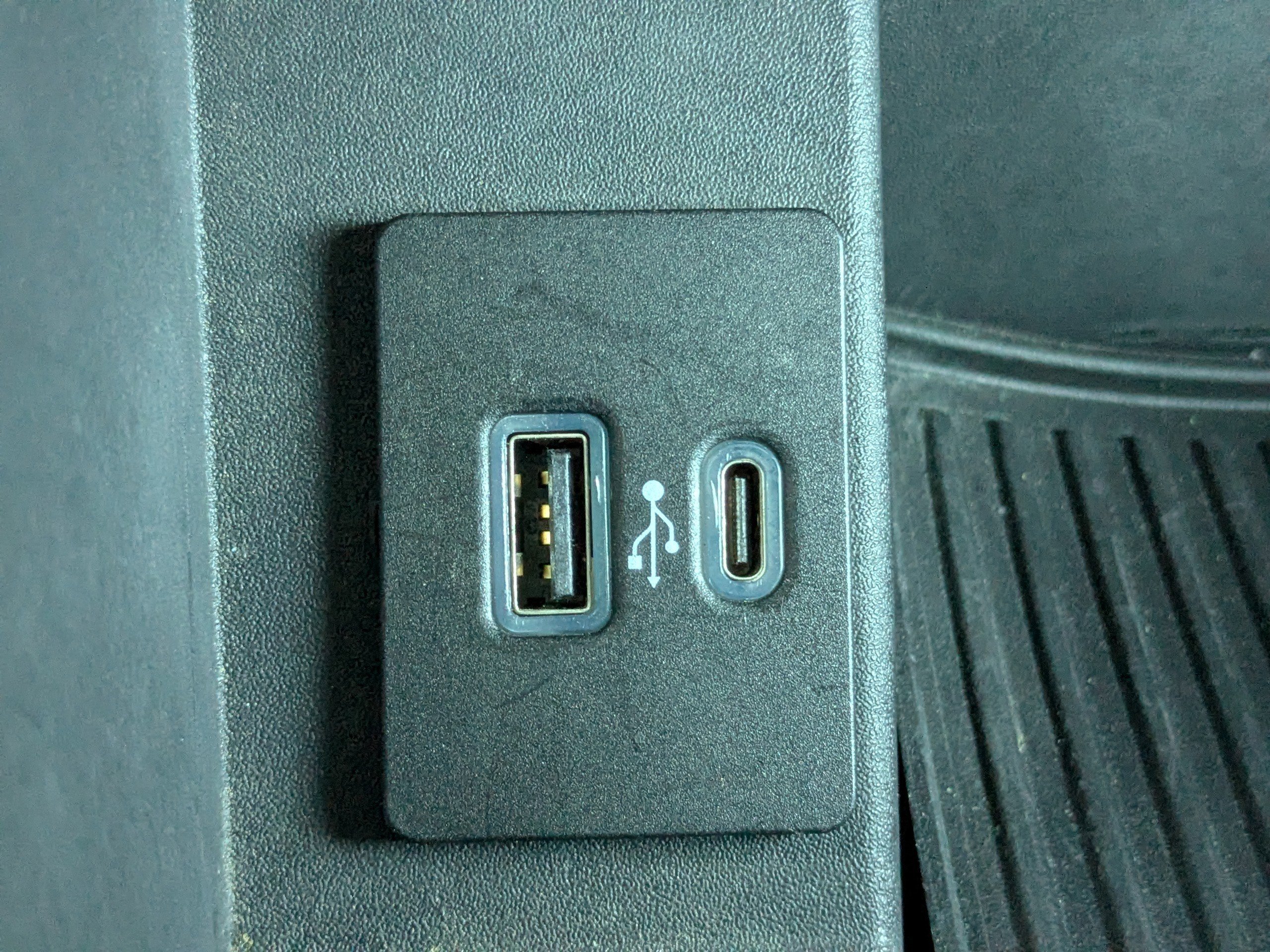 Used 2022 Ford F250 Lariat w/ Lariat Value Package image 23