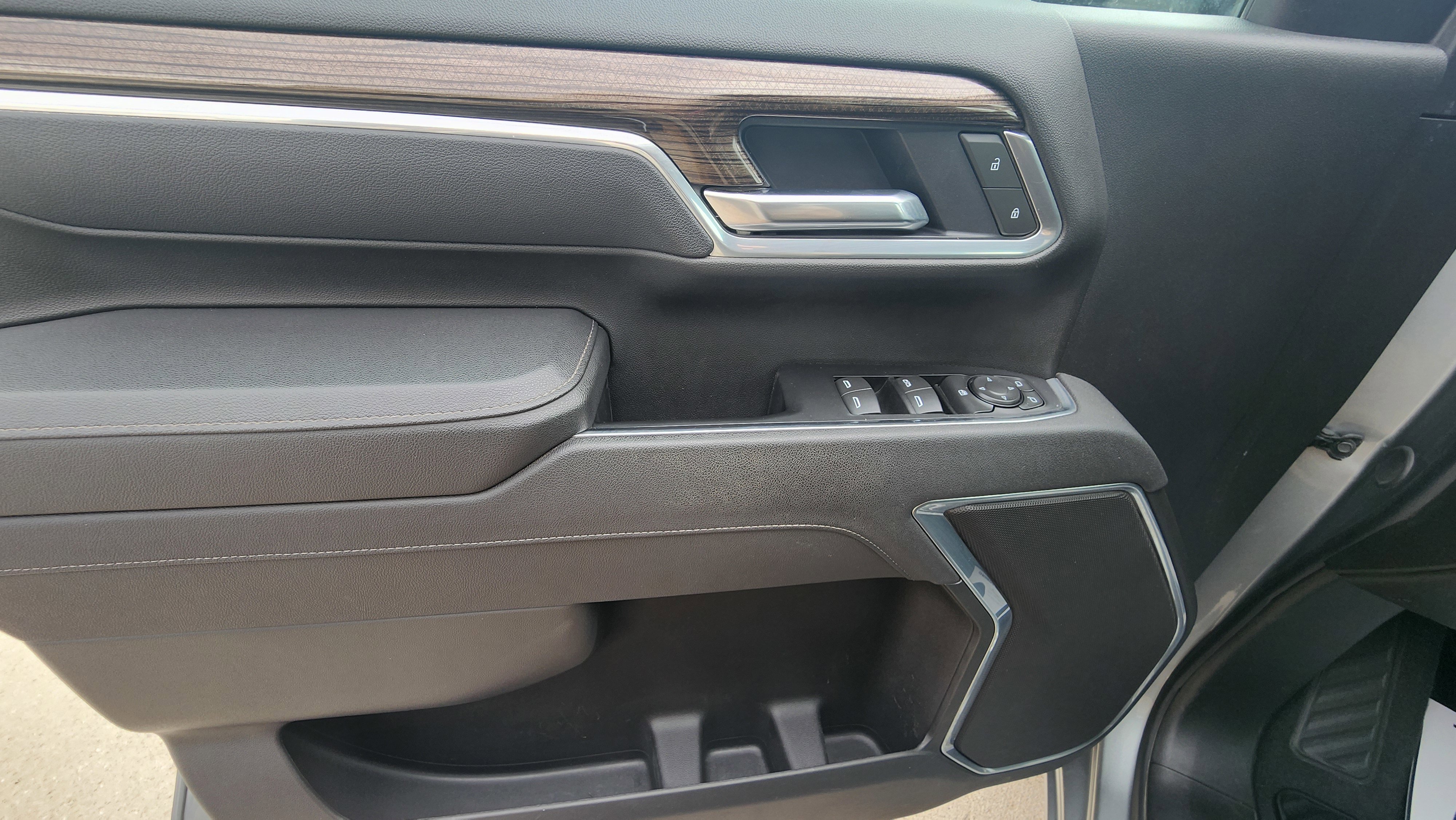 Used 2025 Chevrolet Silverado 2500 LT AWD/4WD image 12