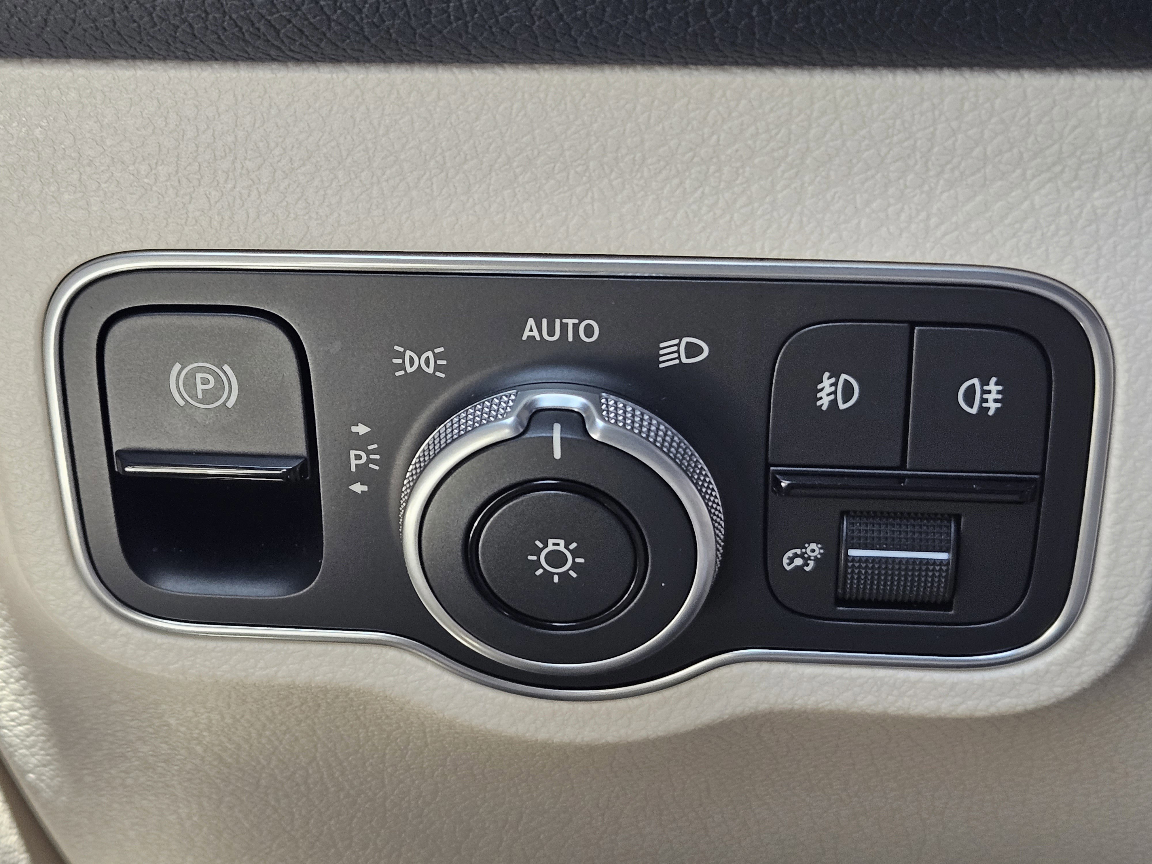 Certified 2026 Mercedes-Benz GLB 250 image 14