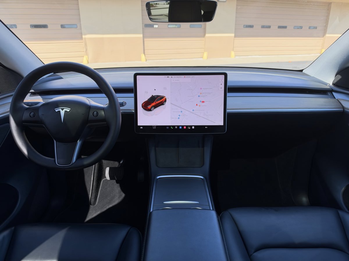 Used 2024 Tesla Model Y Long Range AWD/4WD image 14