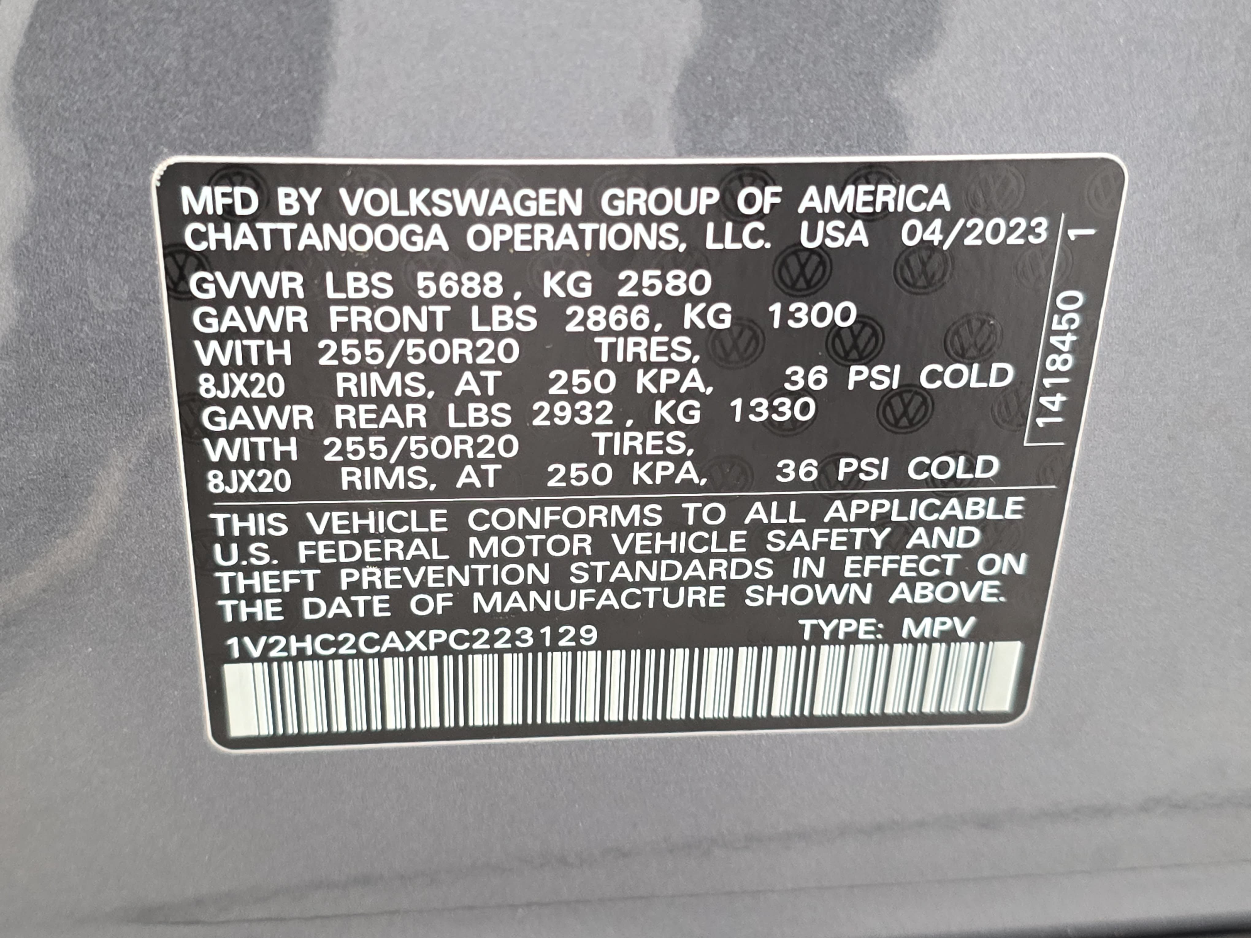 Certified 2023 Volkswagen Atlas Cross Sport SE AWD/4WD image 35
