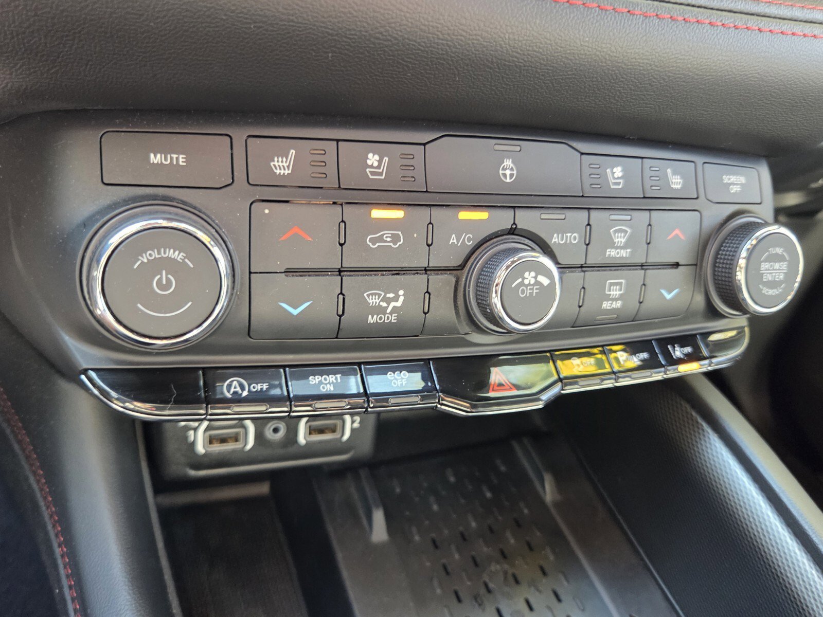 Used 2025 Dodge Durango GT AWD/4WD image 29