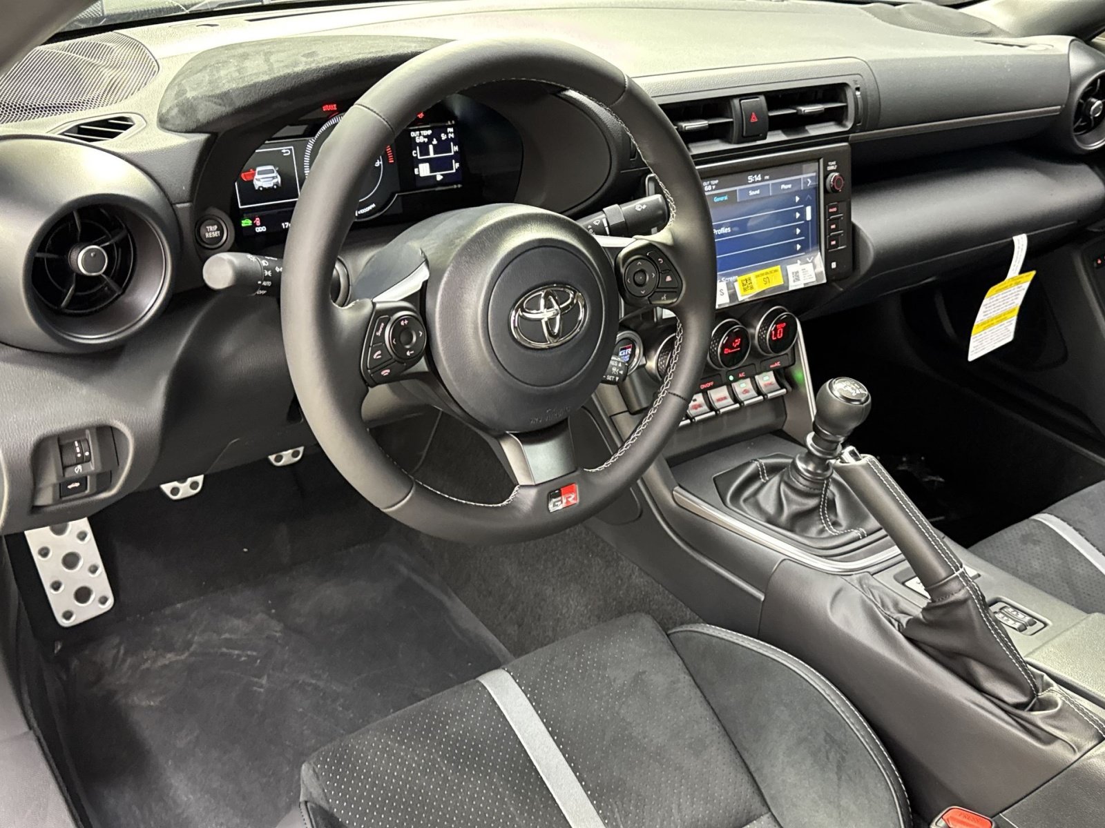 New 2026 Toyota GR86 Premium w/ Performance Package RWD image 31