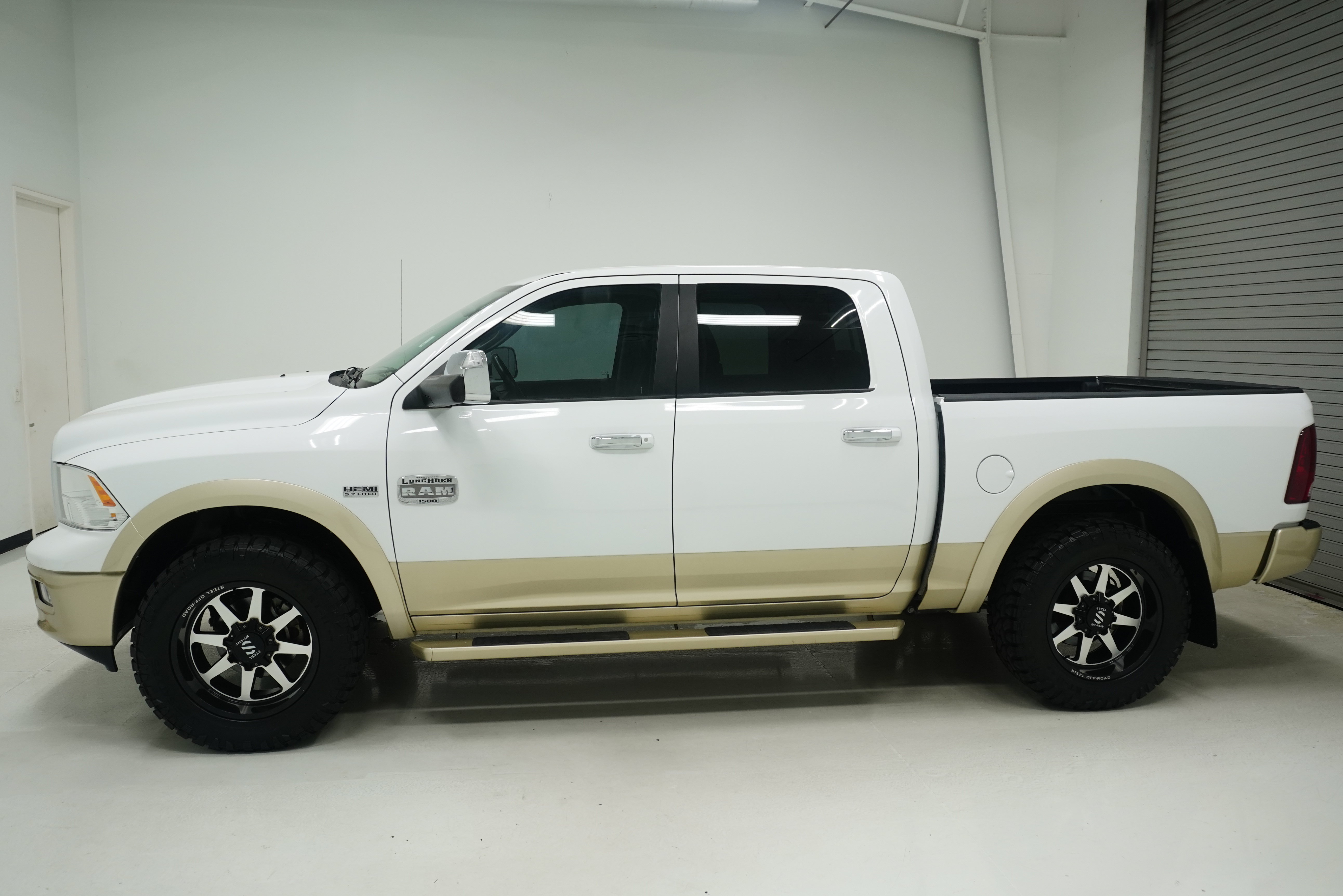 Used 2012 RAM 1500 Laramie Longhorn AWD/4WD image 6