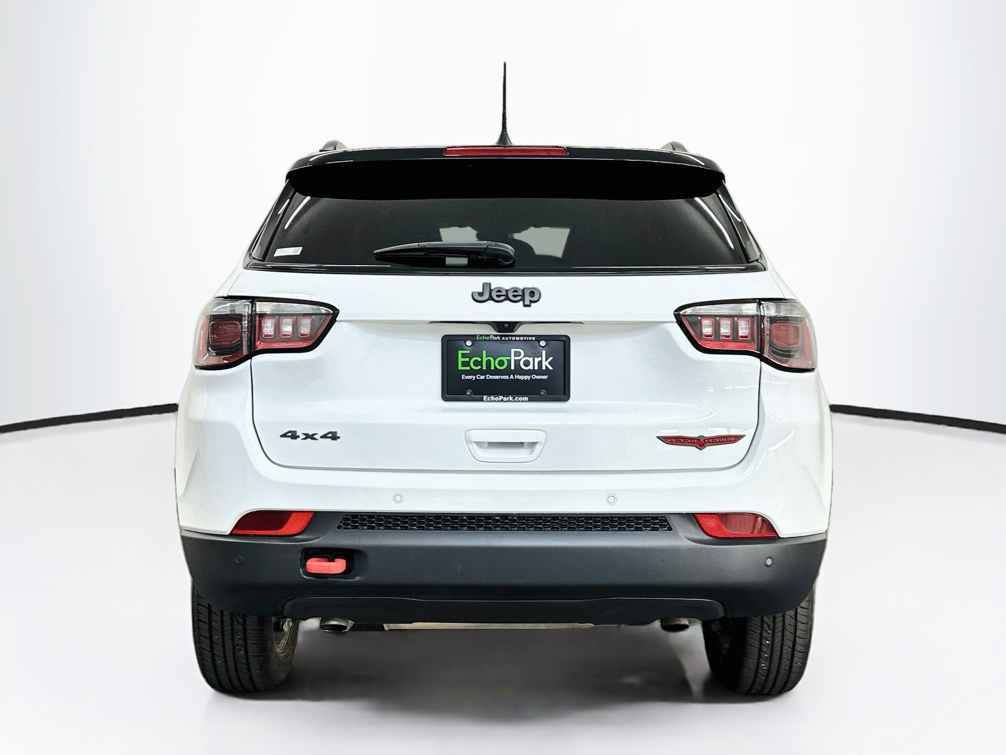 Used 2025 Jeep Compass Trailhawk AWD/4WD image 7