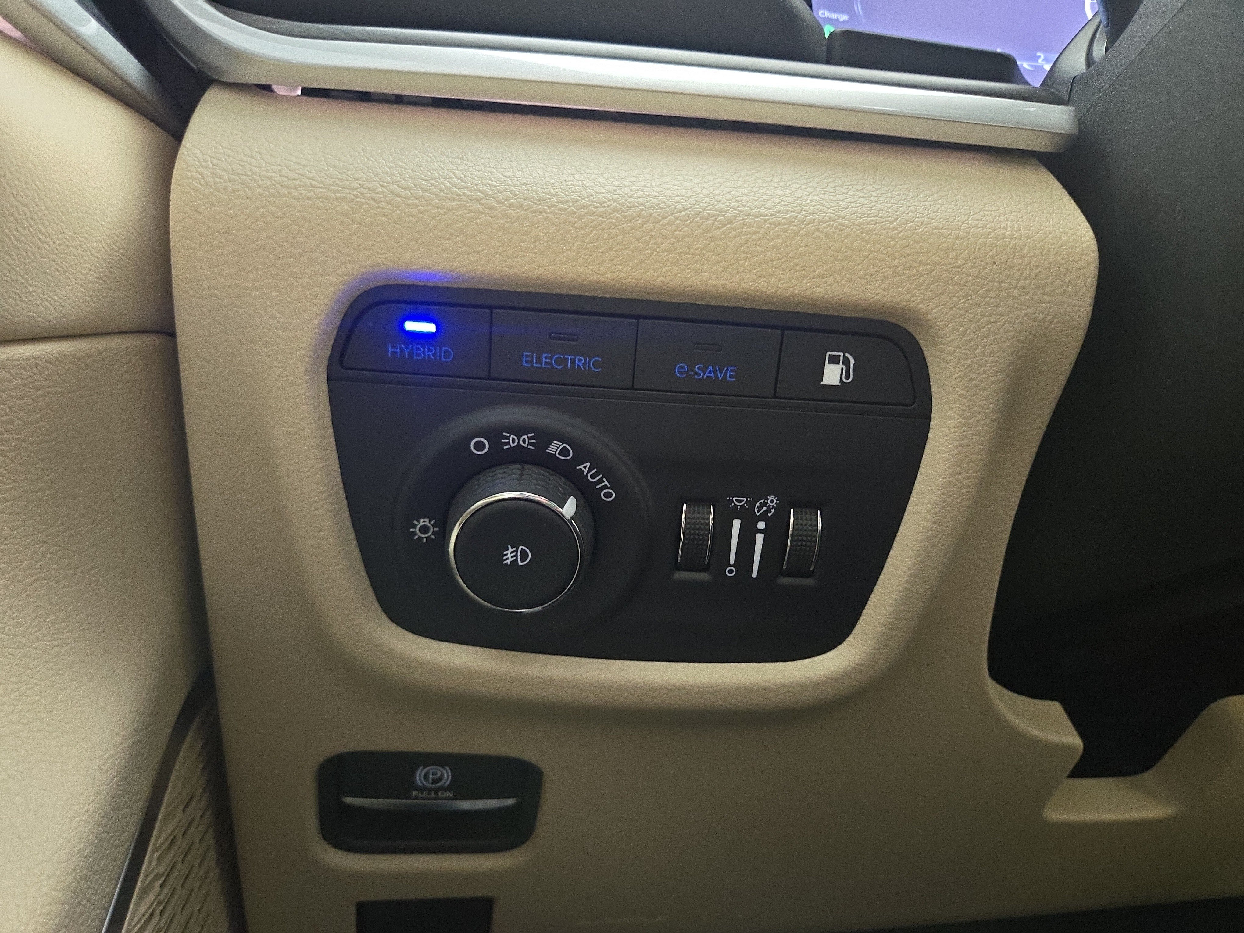 Used 2023 Jeep Grand Cherokee 4WD 4xe image 31