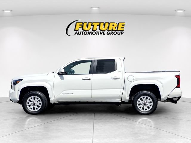 Used 2024 Toyota Tacoma SR5 w/ SR5 Upgrade Package AWD/4WD image 7