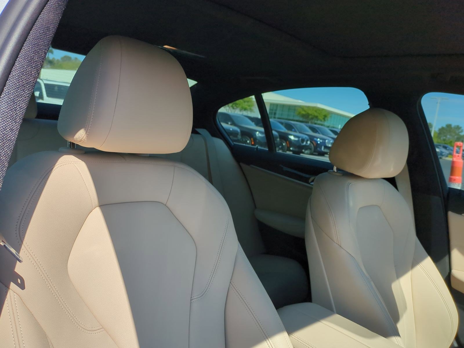 Used 2019 BMW 530i w/ Convenience Package image 33