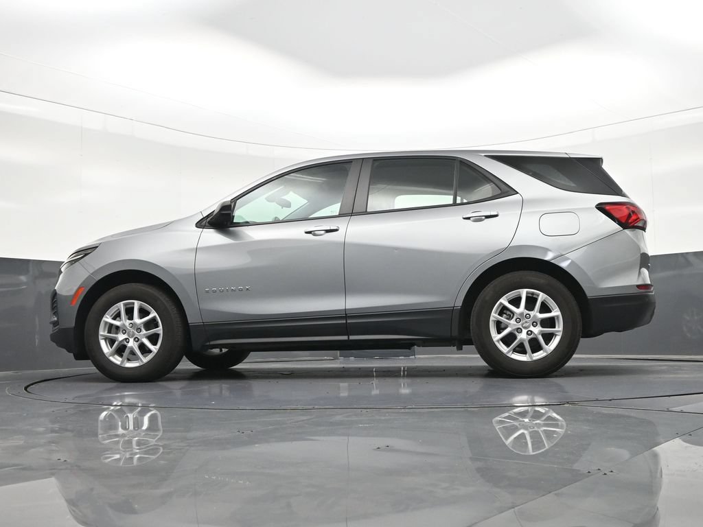 Used 2024 Chevrolet Equinox LS w/ Driver Confidence II Package FWD image 24