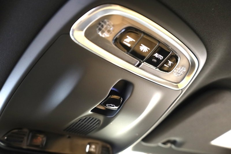 Used 2020 Volvo V60 T5 Cross Country w/ Protection Package Premier image 29