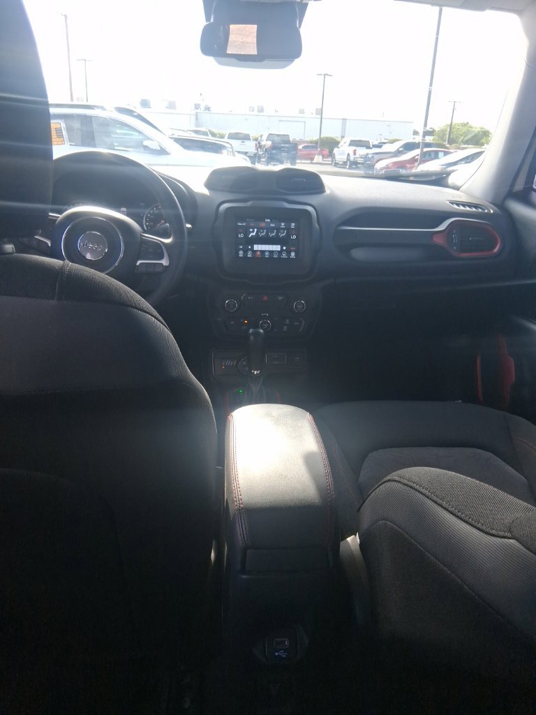 Used 2020 Jeep Renegade Trailhawk w/ Popular Equipment Group AWD/4WD image 15
