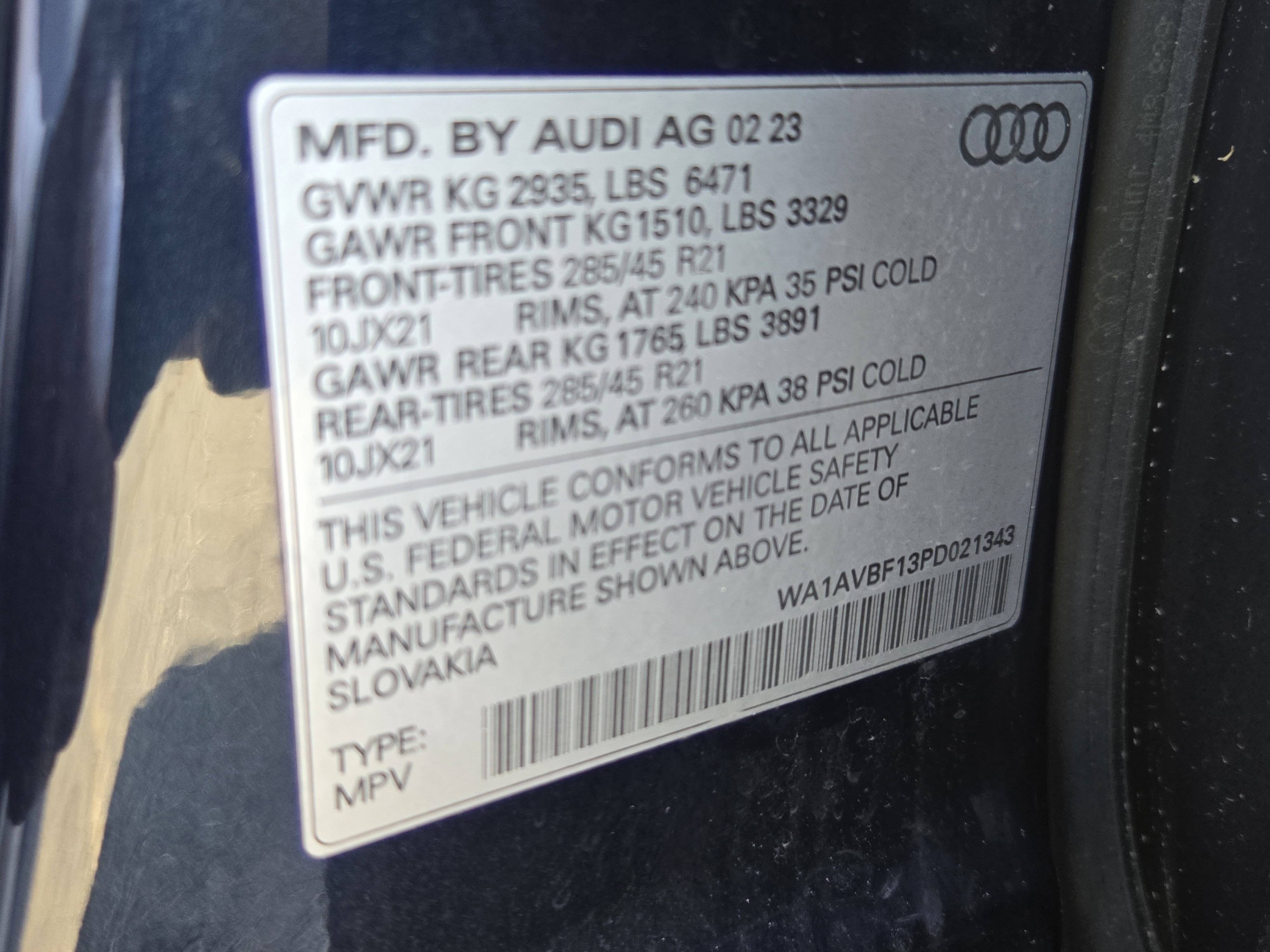 Used 2023 Audi Q8 Premium image 11