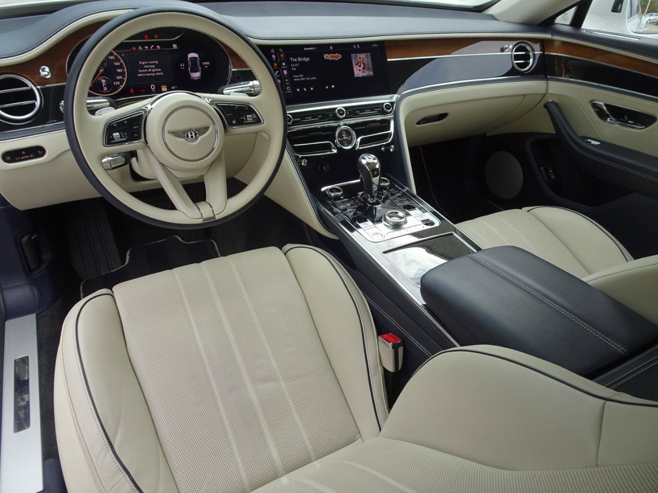 Used 2021 Bentley Flying Spur V8 AWD/4WD image 7