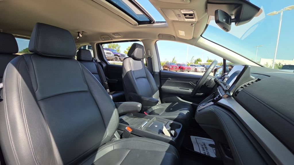 Certified 2025 Honda Odyssey EX-L image 11