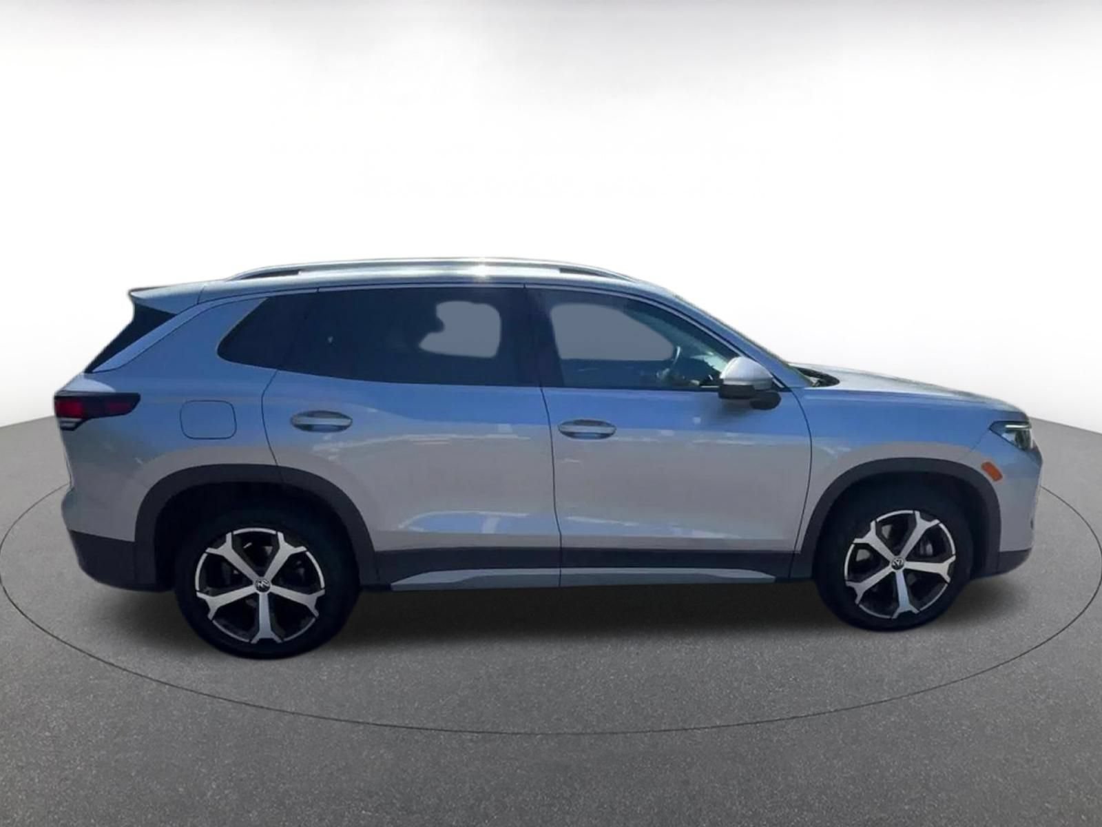 Used 2026 Volkswagen Tiguan SE AWD/4WD image 15