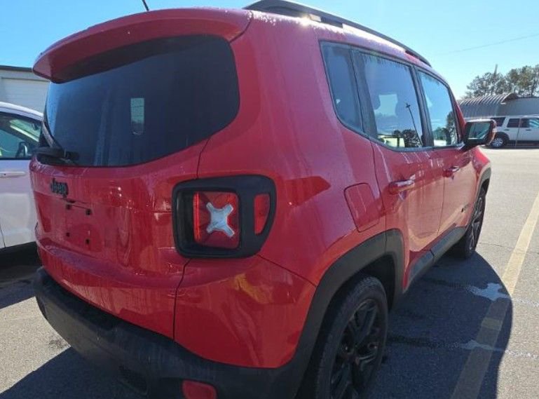 Used 2017 Jeep Renegade Altitude image 3