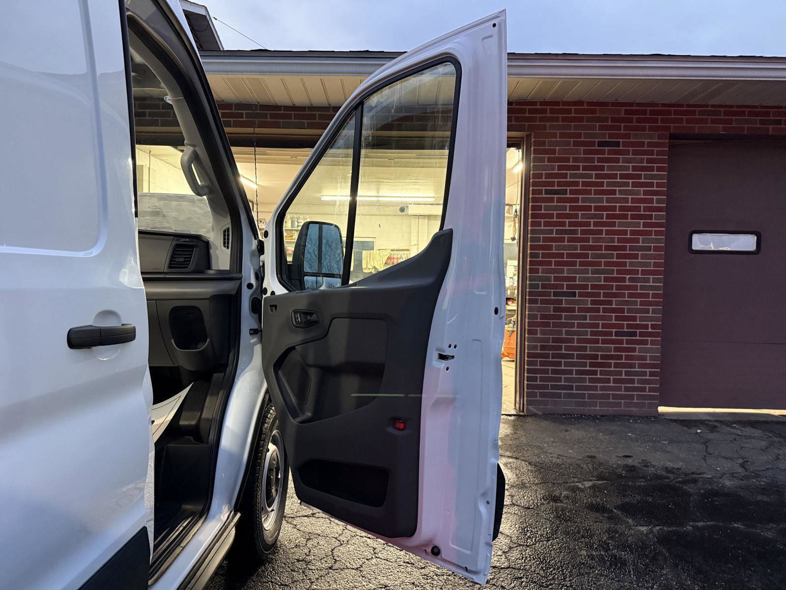 New 2026 Ford Transit 250 148 Medium Roof image 19