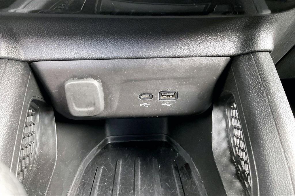 Used 2025 Chevrolet TrailBlazer LT AWD/4WD image 33