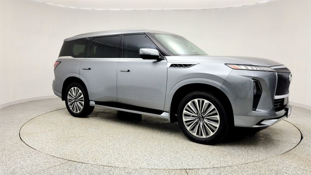 Used 2025 INFINITI QX80 Sensory w/ Premium Cargo Package AWD/4WD image 3