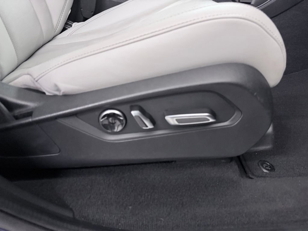 Used 2022 Acura MDX FWD w/ Technology Package image 41