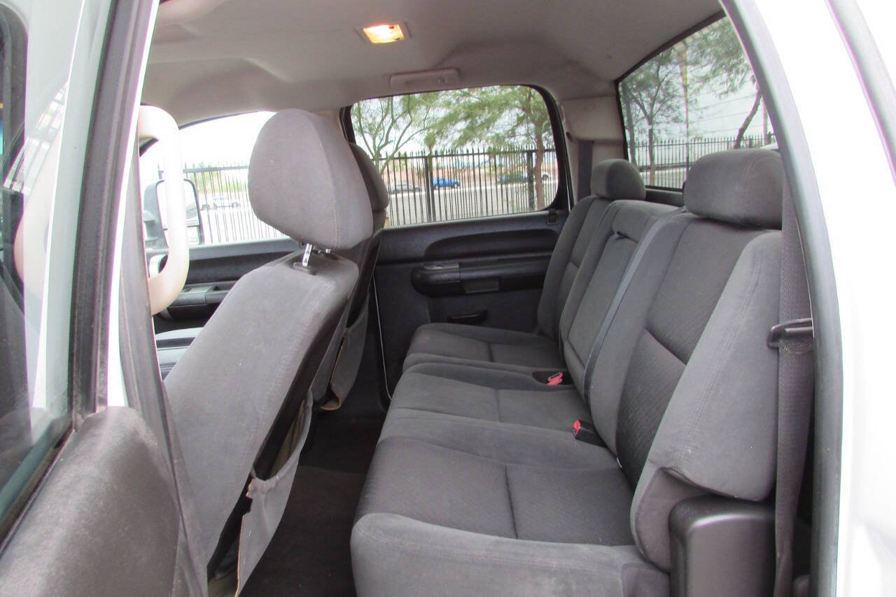 Used 2007 Chevrolet Silverado 2500 LT w/ 2LT Convenience Package AWD/4WD image 22