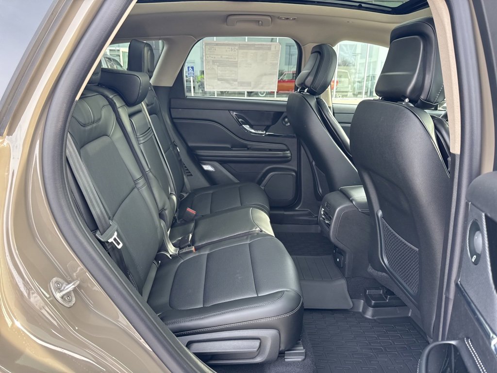 New 2026 Lincoln Corsair Reserve image 21