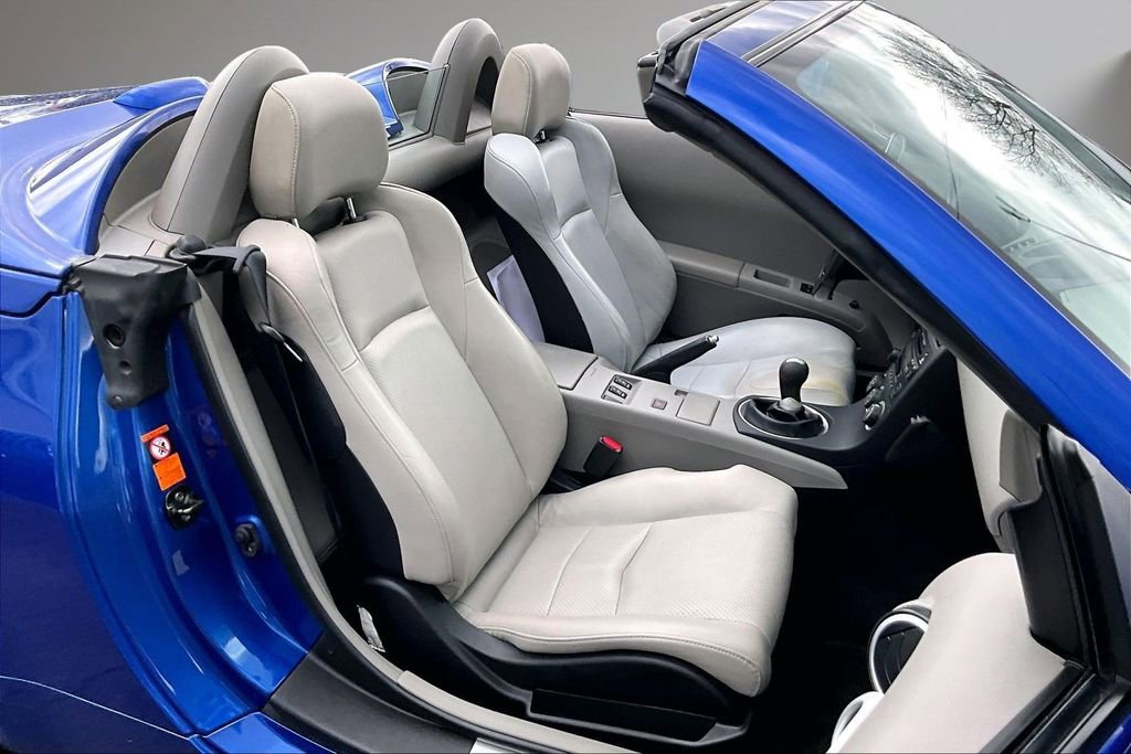 Used 2004 Nissan 350Z Touring RWD image 21