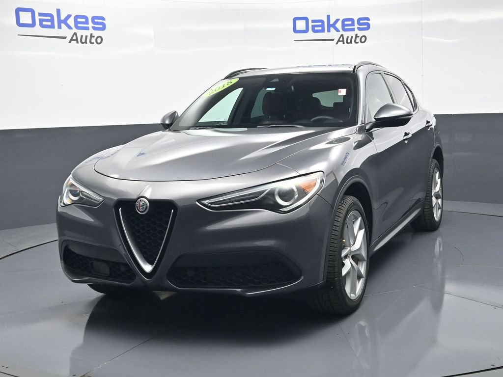 Used 2018 Alfa Romeo Stelvio Ti Sport image 4