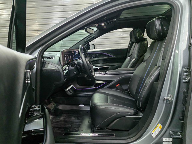 Used 2025 Cadillac Lyriq Luxury w/ LPO, Floor Liner Package image 13