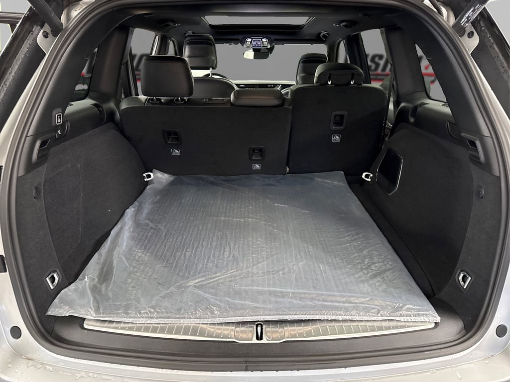 Used 2023 Jeep Grand Cherokee Summit image 11