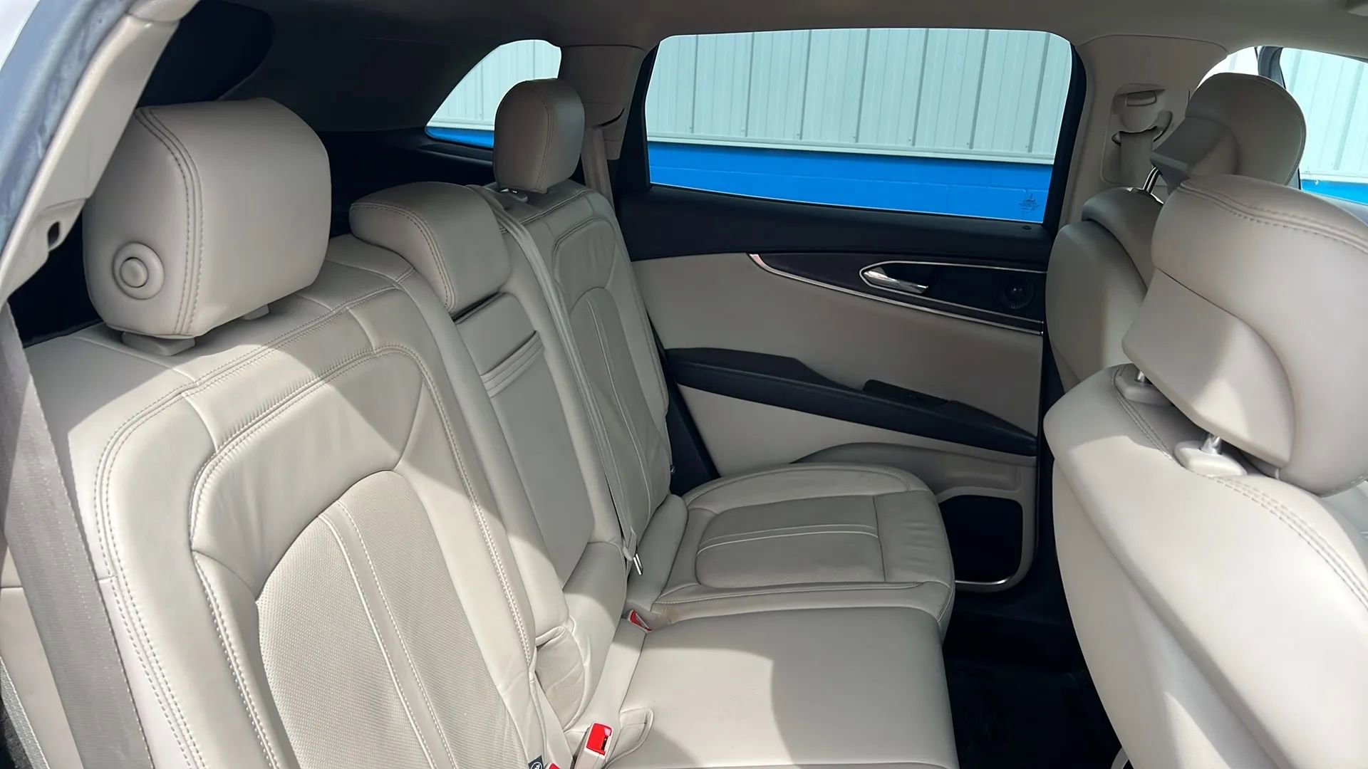 Used 2016 Lincoln MKX Reserve w/ Technology Package image 20