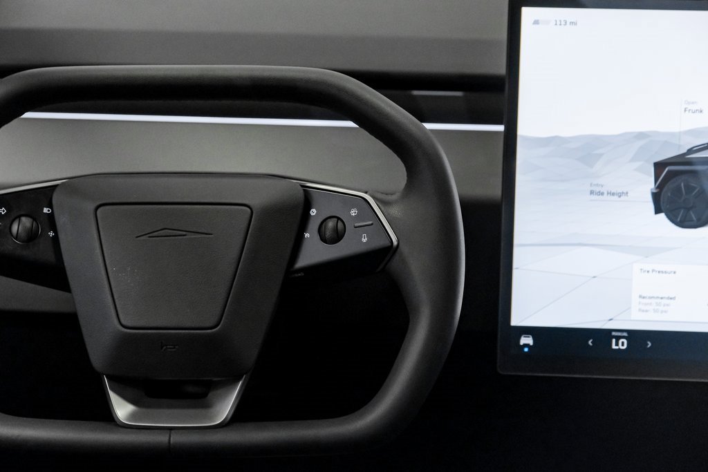 Used 2025 Tesla Cybertruck AWD Crew Cab image 24