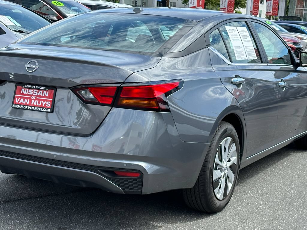 Used 2025 Nissan Altima 2.5 S FWD image 6