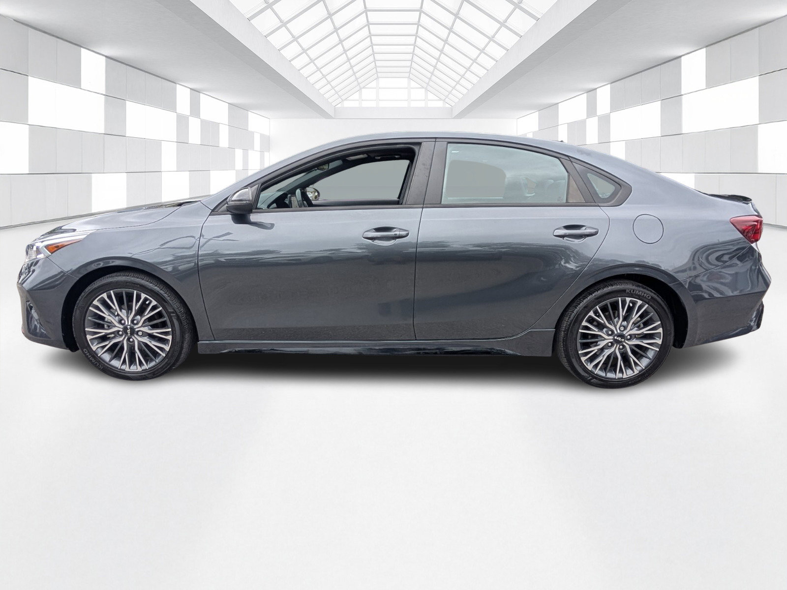 Used 2024 Kia Forte GT-Line w/ GT-Line Premium Package image 4