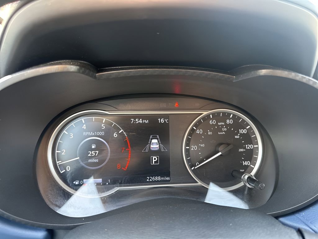 Used 2025 Nissan Versa SV image 18