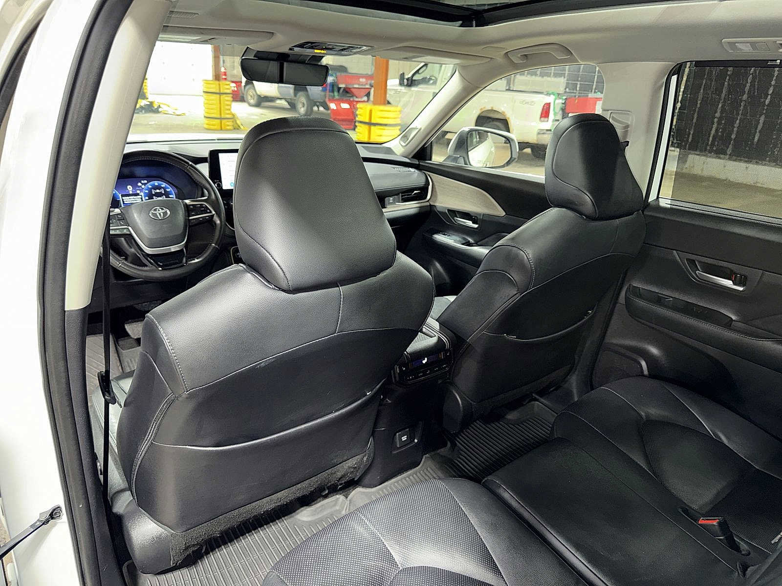 Certified 2024 Toyota Grand Highlander Limited image 31